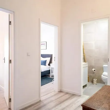 Apartment Stylish In Porto, Balcony. *