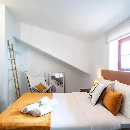 Stylish In Porto, Balcony. Apartment
