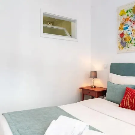 Stylish In Porto, Balcony. Apartment *